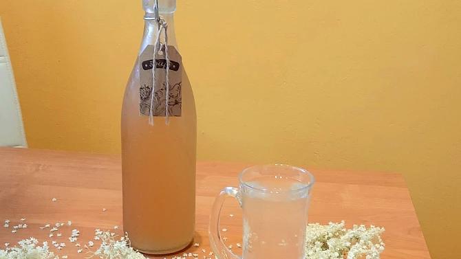 Bezinkový sirup podle babičky