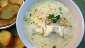Květáková polévka s parmezánem