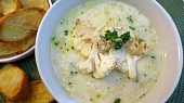 Květáková polévka s parmezánem