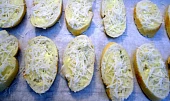 Květáková polévka s parmezánem