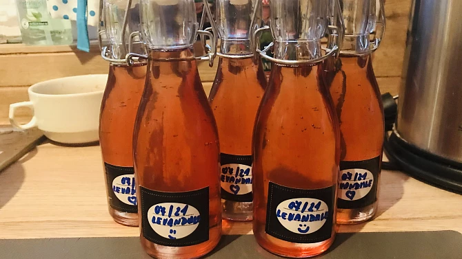 Levandulový sirup s mátou - domácí limonáda