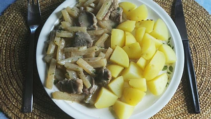 Vepřové na kedlubnách podle mojí babičky (a starých hospodských receptur)
