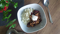 Naše chilli con carne