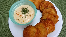 Cuketová smažená kolečka v těstíčku a dip