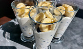 Jogurtový pohár s borůvkami a banánem (Jogurtový pohár s borůvkami a banánem)