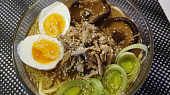Vepřový ramen (silný vývar)