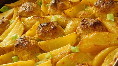 Zapečené mleté kuličky s bramborami a smetanou