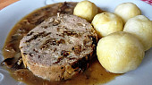 Krůtí sekaná se sušenými houbami a houbovou omáčkou (Krůtí sekaná se sušenými houbami)