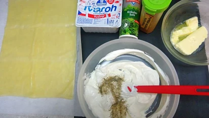 Sýrová roládka s tvarohovým krémem