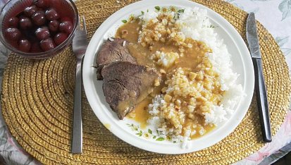 Hovězí pečeně na mletém zázvoru, Hovězí na zázvoru s rýží