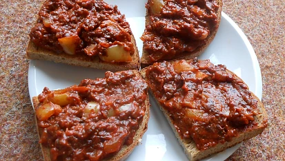 Houbový "tatarák" - pomazánka na toasty, houbový tatarák