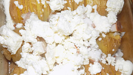 Brambory pečené s brynzou