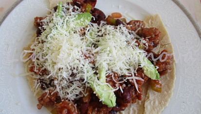 Maso po mexicku s tortillou