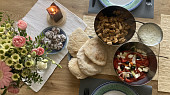 Řecké menu - gyros, tzatziki, řecký salát, pita