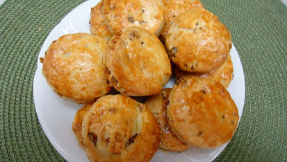 Křehké škvarkové koláčky