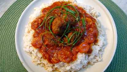 Kuřecí krokety s červenou omáčkou