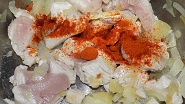 Fazolková polévka s krůtím/kuřecím masem