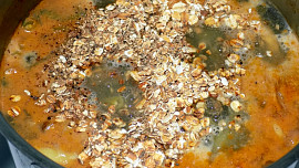 Fazolková polévka s krůtím/kuřecím masem