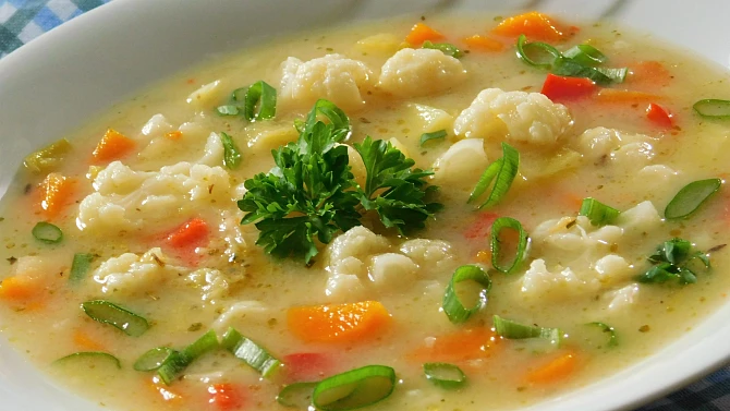 Květáková polévka - vegan