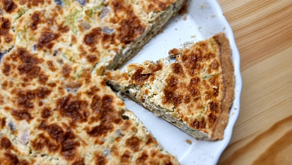 Kapustový quiche s modrým sýrem (slaný koláč)
