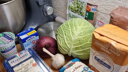 Kapustový quiche s modrým sýrem (slaný koláč)