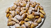 Nekynuté svatomartinské rohlíčky s ořechovou náplní