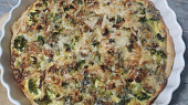 Quiche se šunkou a brokolicí