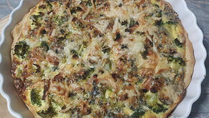Quiche se šunkou a brokolicí