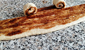 Máslovo-skořicové spirálky z kynutého těsta