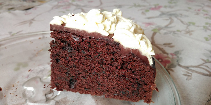 Čokoládový dort s červenou řepou (Poslední přeživší :))