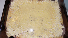 Kakaové řezy s tvarohem a jablky