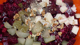 Salát z červené řepy