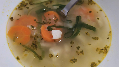 Zeleninová polévka s rýží, recept lehce upraven