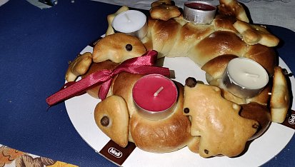 Kynutý adventní věnec