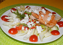 Fenyklový salát s kozím sýrem a rybičkou