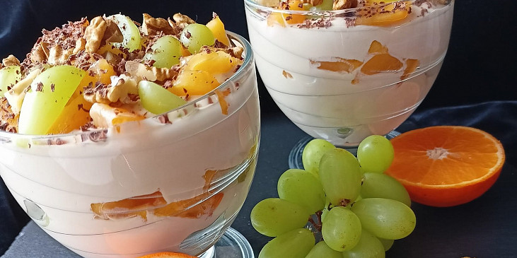 Karamelizovaný jogurt s ovocem (Karamelizovaný jogurt s ovocem)
