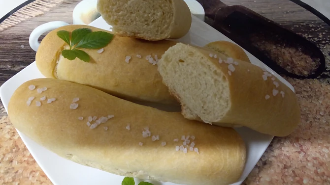 Rohlíky ze špaldové hladké mouky