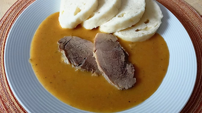 Vepřová plec na smetaně, Vepřová plec na smetaně