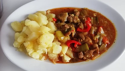 Krkovička s pórkem a kapií