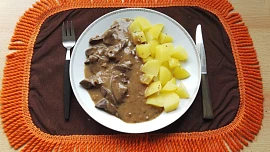 Vepřová játra na uzené slanině
