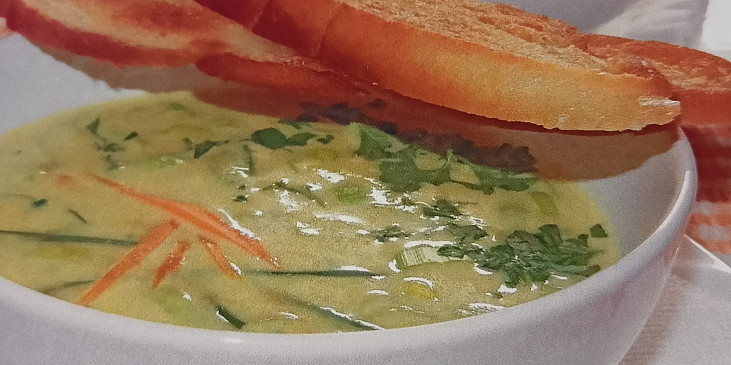 Krémová zeleninová polévka se smetanou