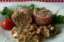 Rolky z mletého masa zabalené ve slanině