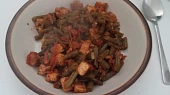 Fazolové lusky s uzeným tofu