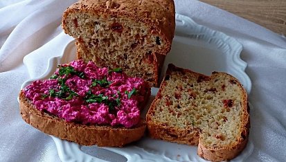 Chleba s červenou řepou a brusinkami, Chleba s červenou řepou a brusinkami