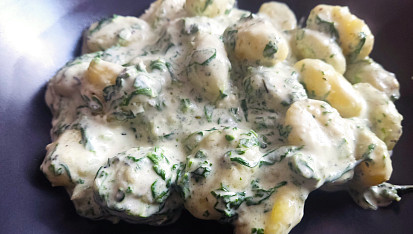 Gnocchi se sýrovou omáčkou a špenátem