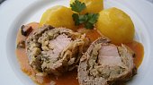 Vepřové závitky s anglickou slaninou a cuketovým zelím, z pomalého hrnce