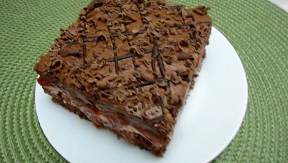 Čokodezert s tvarohem a višňovou náplní