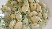 Gnocchi se sýrovou omáčkou a špenátem