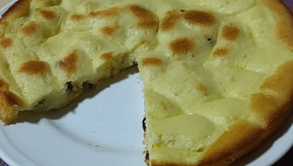 Tvarohové řezy s brusinkami pečené v remosce