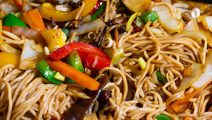 Lo mein - míchané nudle - moje verze, Lo mein - míchané nudle